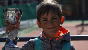 Πρώτη θέση στην αντισφαίριση για τον 7χρονο Φίλιππο Παπαδόπουλο