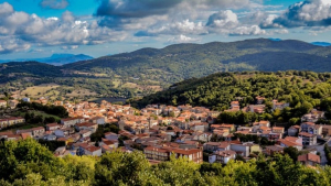 Πανέμορφη πόλη της Σαρδηνίας αναζητά κατοίκους και προσφέρει σπίτια για 1 ευρώ